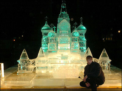 Ледяная копия храма Василия Блаженного