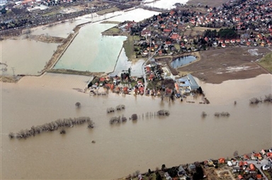 Наводнение в Европе. Фото:  АФП 2006, NORBERT MILLAUER.