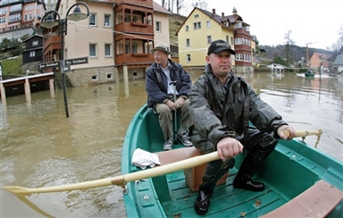 Наводнение в Европе. Фото:  АФП 2006, UWE MEINHOLD.