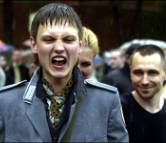 А в центре Москвы агрессивные молодые люди протестовали по поводу акций гей-активистов