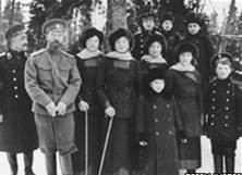 Николай II и члены его семьи в Царском селе