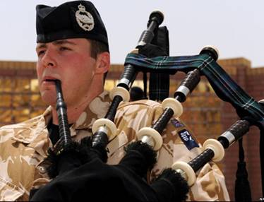 В Басре накануне вывода британских войск прошла церемония в память 179 британских военнослужащих, погибших в Ираке